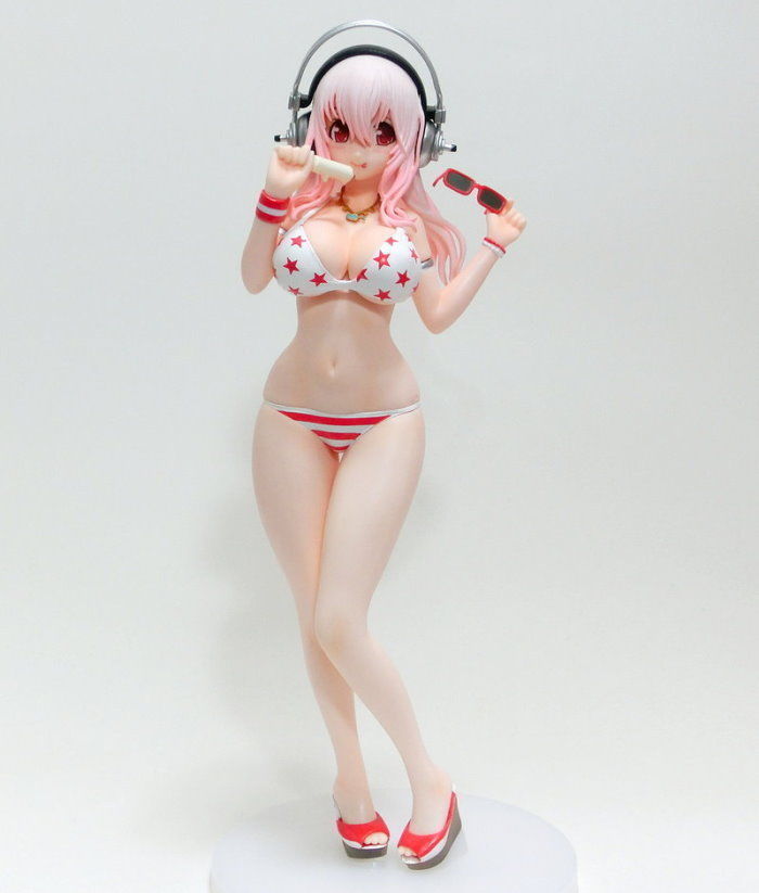 figure super sonico