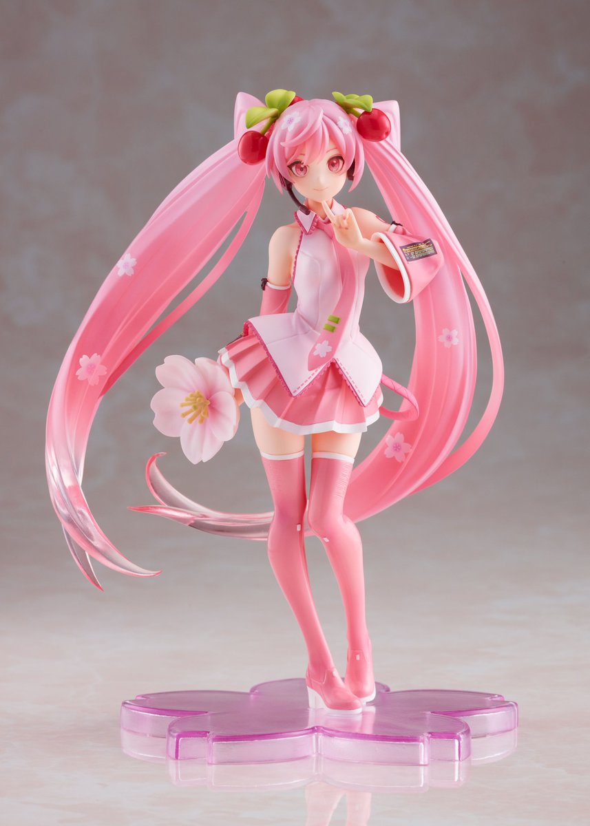 miku figurine