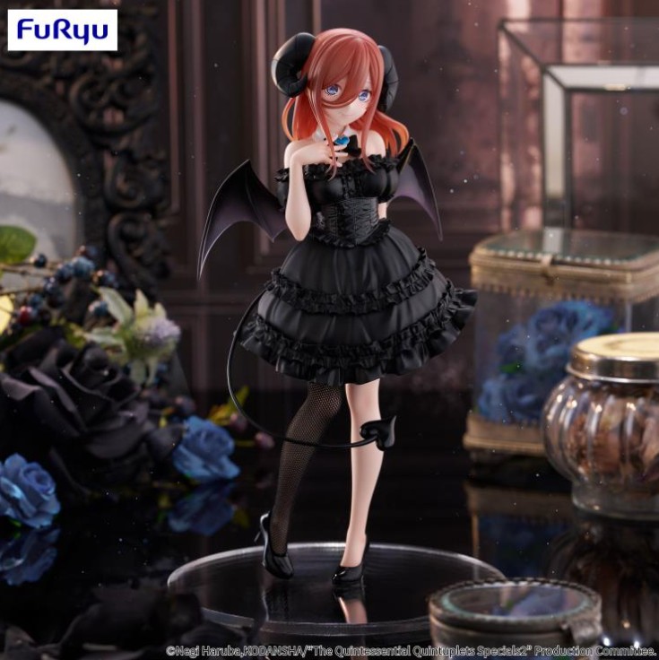 Miku Nakano Figure, Bicute Bunnies Dark, The Quintessential Quintuplets, Furyu