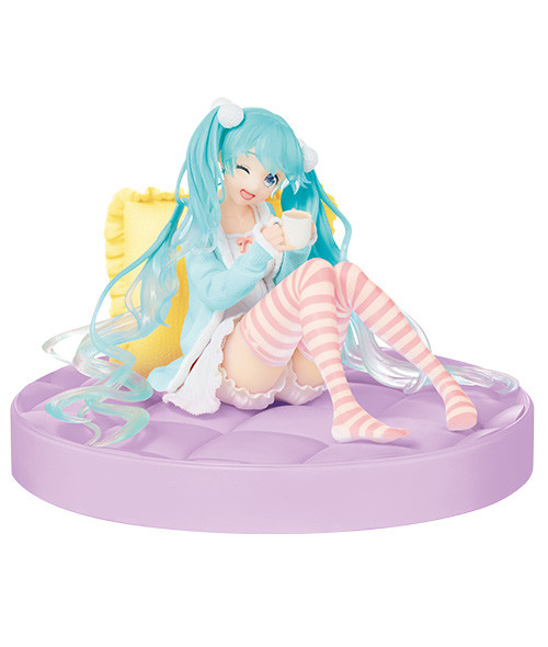 miku sitting figure